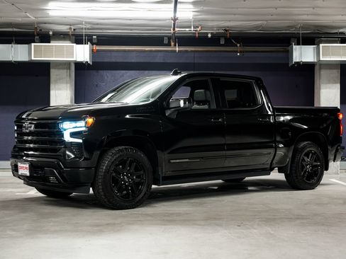Used 2024 Chevrolet Silverado 1500 High Country w/ Midnight Edition AWD/4WD image 6