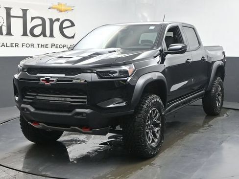 New 2026 Chevrolet Colorado ZR2 w/ Technology Package AWD/4WD image 12
