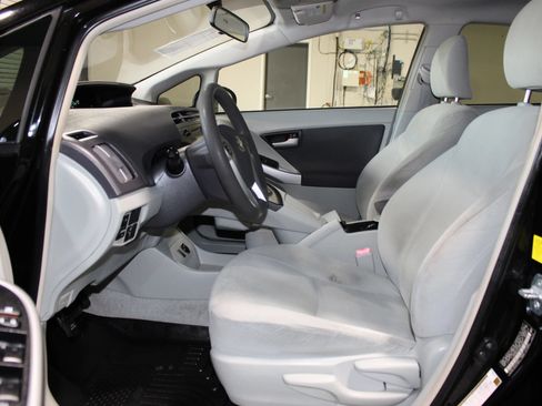 Used 2010 Toyota Prius Two FWD image 9