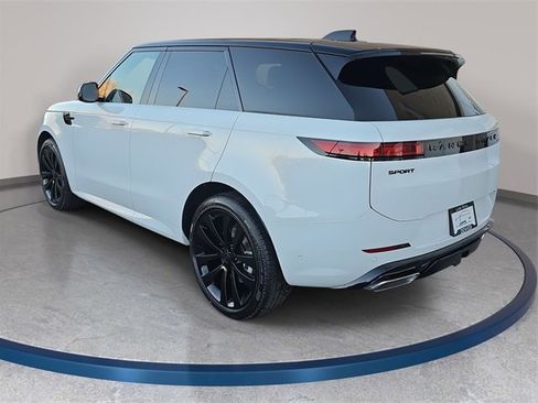 New 2026 Land Rover Range Rover Sport Dynamic SE image 7
