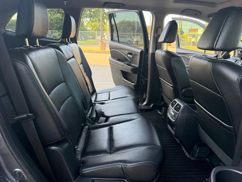 Used 2017 Honda Pilot EX-L image 7