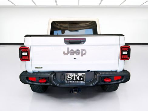 Used 2021 Jeep Gladiator Rubicon w/ Dual Top Group AWD/4WD image 5