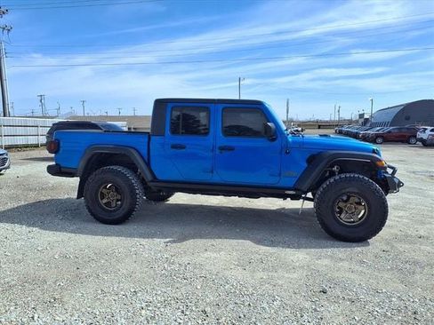 Used 2022 Jeep Gladiator Rubicon w/ Cold Weather Group image 2