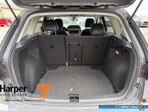 Used 2023 Volkswagen Taos SE w/ Panoramic Sunroof Package FWD image 20