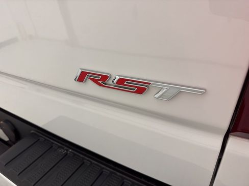 Used 2023 Chevrolet Silverado 1500 RST image 15