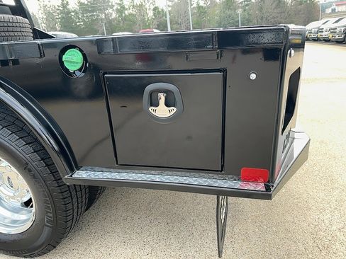 Used 2024 Ford F350 Lariat image 10