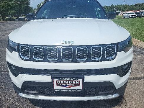 Used 2025 Jeep Compass Limited AWD/4WD image 6