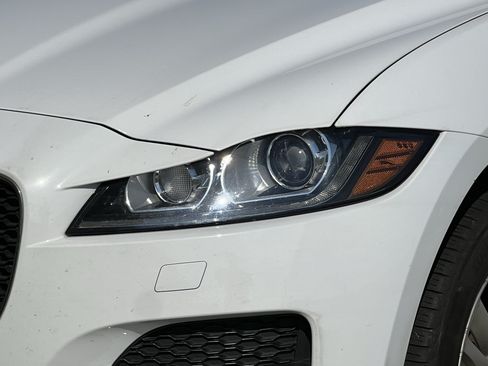 Used 2018 Jaguar F-PACE Prestige AWD/4WD image 7