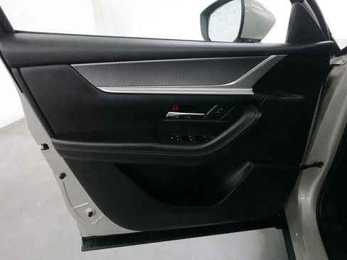 Used 2024 MAZDA CX-90 Plug-In Hybrid w/ Preferred AWD/4WD image 10
