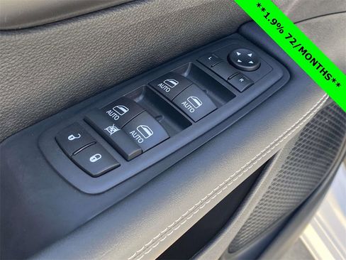 New 2026 Chrysler Pacifica Select image 38