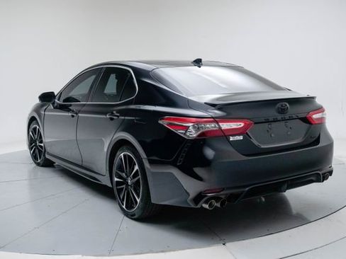 Used 2019 Toyota Camry XSE FWD image 3