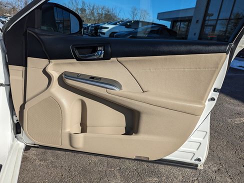 Used 2013 Toyota Camry XLE image 31