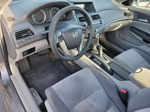 Used 2010 Honda Accord LX image 3