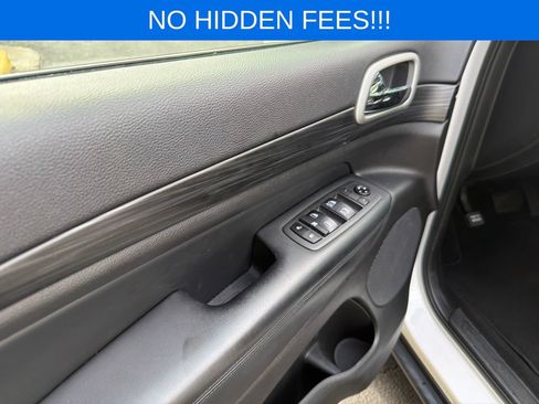 Used 2021 Jeep Grand Cherokee Laredo RWD image 13