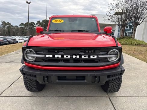 Used 2024 Ford Bronco Outer Banks w/ Sasquatch Package image 2