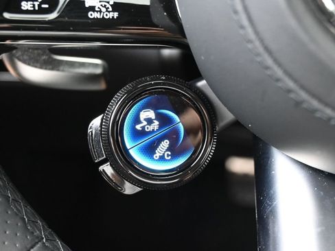 Used 2025 Mercedes-Benz S 63 AMG S image 39