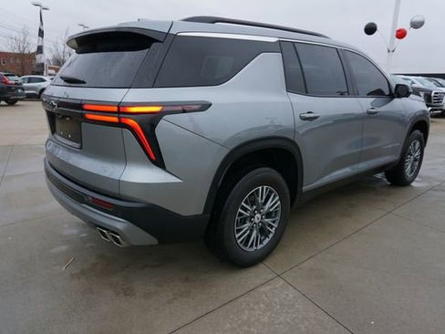 Certified 2025 Chevrolet Traverse LT w/ Driver Confidence Package image 7