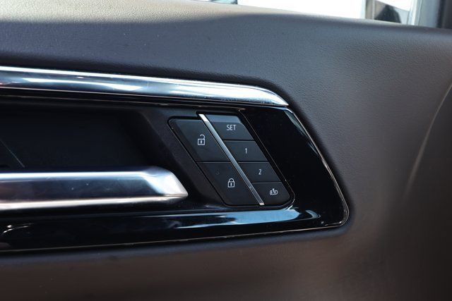 Used 2025 Chevrolet Tahoe LT AWD/4WD image 20