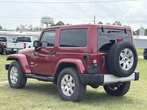 Used 2012 Jeep Wrangler Sahara w/ Connectivity Group AWD/4WD image 9