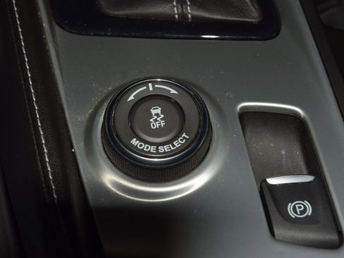 Used 2016 Chevrolet Corvette Stingray Coupe w/ Battery Protection Package image 34