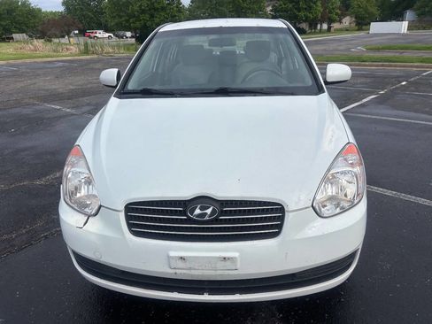 Used 2011 Hyundai Accent GLS FWD image 3