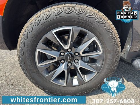 Used 2024 Chevrolet Tahoe Z71 w/ Luxury Package AWD/4WD image 9