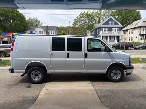 New 2026 Chevrolet Express 2500 w/ Driver Convenience Package RWD image 6