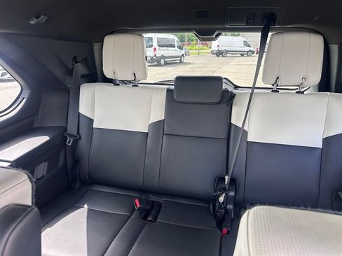 Used 2023 Toyota Sequoia Capstone AWD/4WD image 41