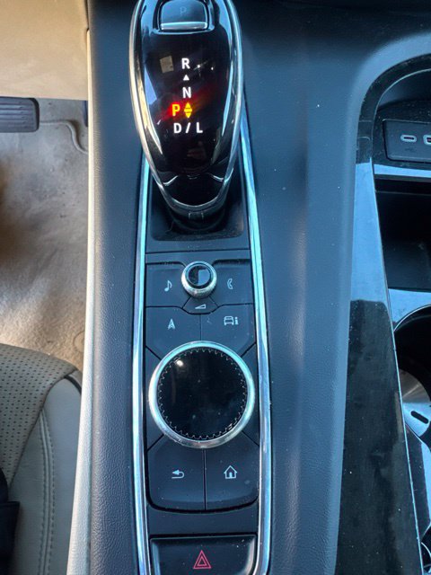 Used 2023 Cadillac Escalade Premium Luxury AWD/4WD image 36