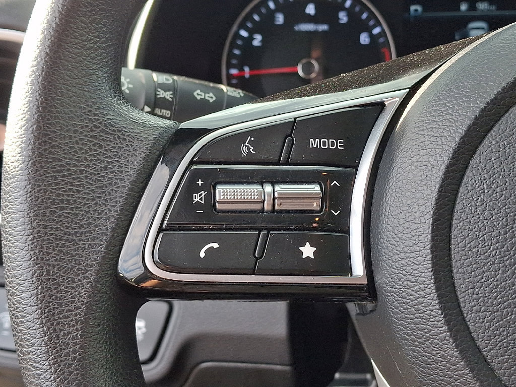 Certified 2023 Kia Forte LXS w/ LXS Technology Package FWD image 23