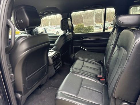 Used 2024 Jeep Wagoneer L Series II w/ Flexible Seating Group image 32