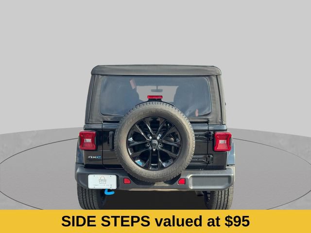 Used 2023 Jeep Wrangler Unlimited Sahara w/ Cold Weather Group AWD/4WD image 5