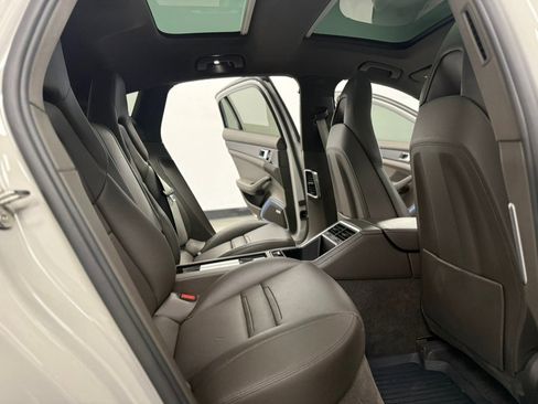 Used 2018 Porsche Panamera 4S AWD/4WD image 39