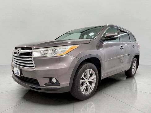 Used 2014 Toyota Highlander XLE image 13