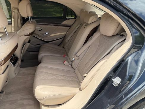 Used 2017 Mercedes-Benz S 550 Sedan image 10