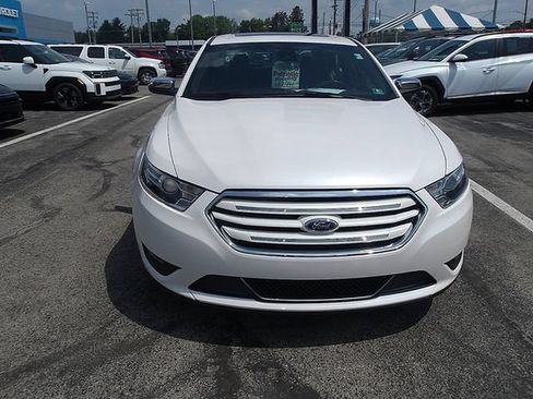 Used 2018 Ford Taurus Limited AWD/4WD image 2
