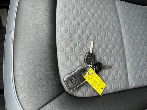 Used 2019 Chevrolet Colorado Z71 image 38