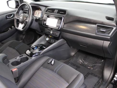 Used 2019 Nissan Leaf SV w/ SV Technology Package FWD image 28