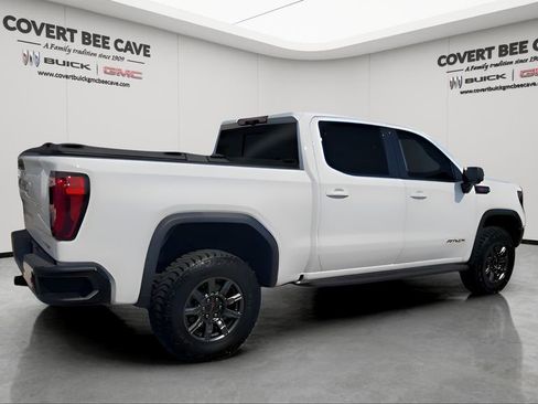 Used 2025 GMC Sierra 1500 AT4X image 10