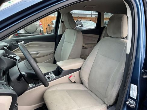 Used 2018 Ford Escape SE w/ SE Sync 3 Package FWD image 19