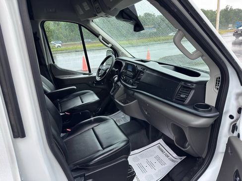 Used 2025 Ford Transit 250 148 Medium Roof Extended AWD image 27