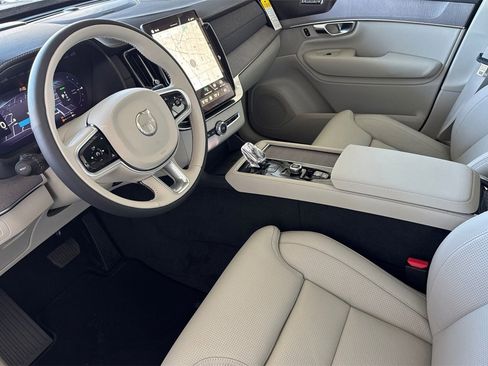 New 2026 Volvo XC90 T8 Ultra w/ Protection Package Premier image 11