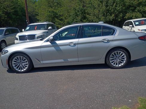 Used 2021 BMW 530i RWD image 9