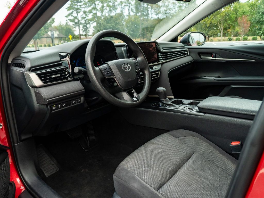Used 2025 Toyota Camry LE FWD image 10