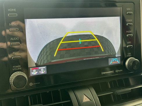 Used 2019 Toyota RAV4 XLE w/ Convenience Package FWD image 23