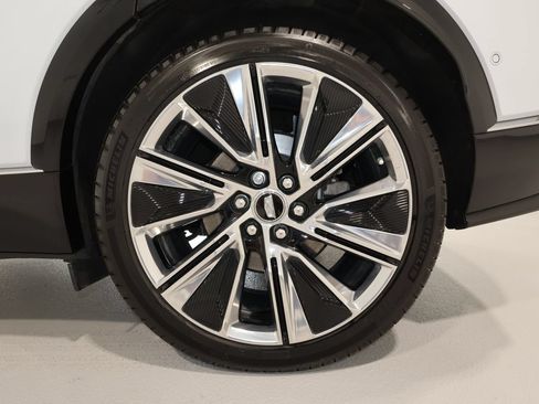 Certified 2026 Cadillac Lyriq Signature Luxury w/ Nappa Leather Package AWD/4WD image 33