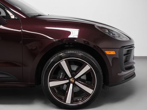 Certified 2024 Porsche Macan AWD/4WD image 15