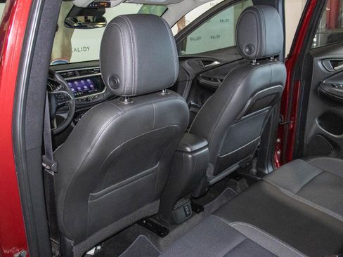 Used 2022 Buick Encore GX Select FWD image 9