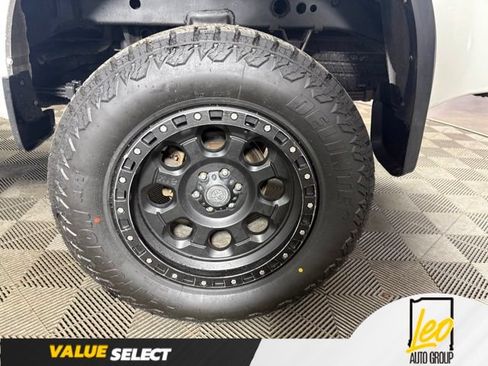 Used 2016 Nissan Frontier SV w/ SV Value Truck Package AWD/4WD image 23