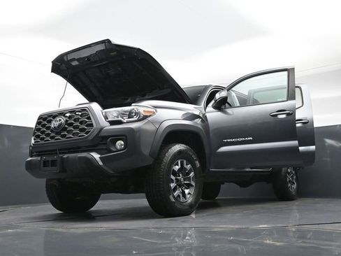 Used 2022 Toyota Tacoma TRD Off-Road image 42